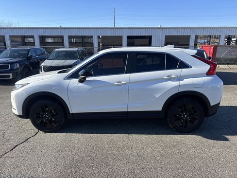 Used 2018 Mitsubishi Eclipse Cross LE image 4