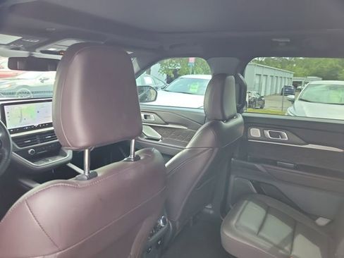Used 2025 Ford Explorer Platinum w/ Ultimate Package RWD image 28