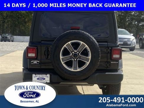 Used 2025 Jeep Wrangler Sport image 4