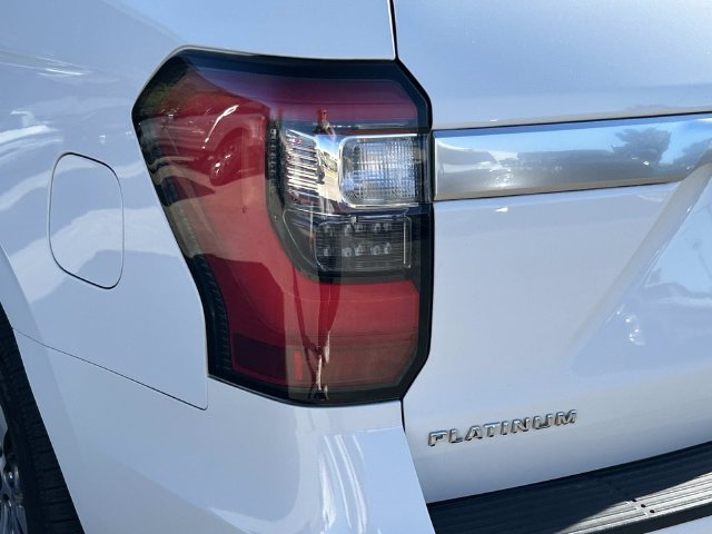Used 2020 Ford Expedition Platinum AWD/4WD image 8