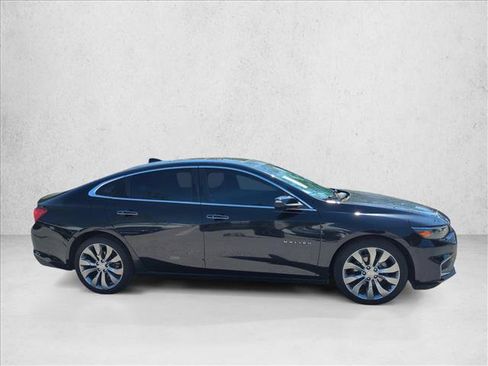 Used 2017 Chevrolet Malibu Premier w/ Premier Sun and Wheel Package FWD image 4