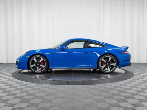 Certified 2016 Porsche 911 Carrera GTS RWD image 2