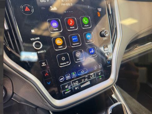 Used 2025 Subaru Outback Onyx Edition image 11