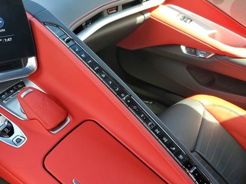 Used 2021 Chevrolet Corvette Stingray Preferred Cpe w/ Z51 Performance Package image 23