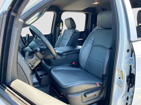 New 2026 RAM 5500 Tradesman w/ Chrome Appearance Group AWD/4WD image 19