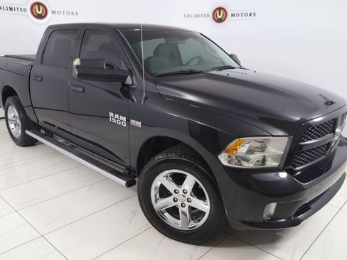 Used 2018 RAM 1500 Express AWD/4WD image 14