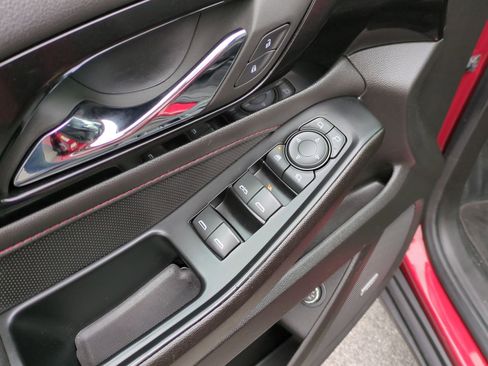 Used 2023 Chevrolet Traverse RS image 24