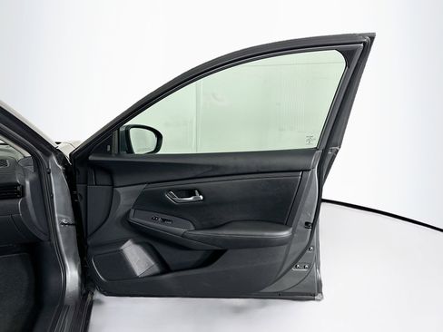 Used 2024 Nissan Sentra SV image 30