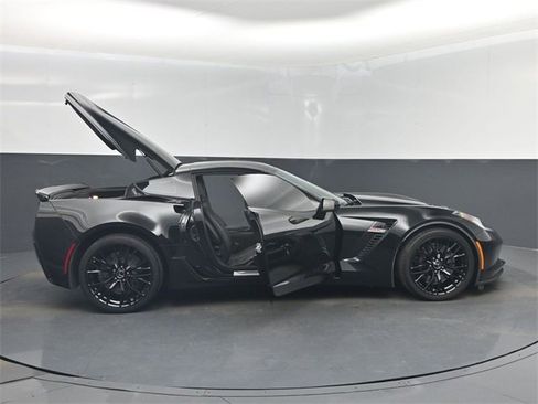 Used 2015 Chevrolet Corvette Z06 w/ 2LZ Preferred Equipment Group image 52