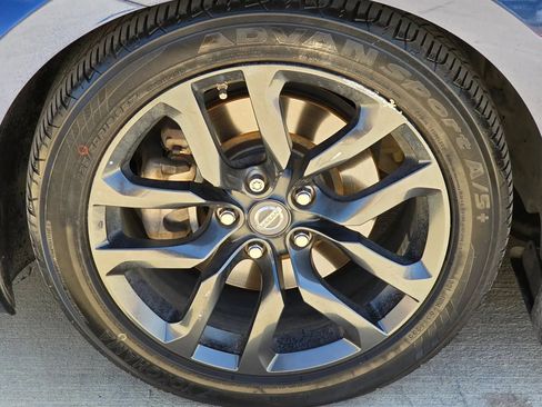 Used 2015 Nissan 370Z Coupe RWD image 27