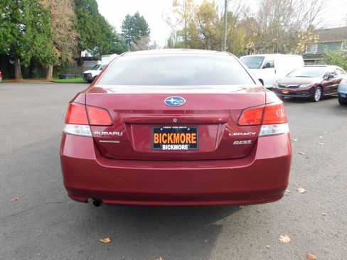 Used 2010 Subaru Legacy 2.5i image 21