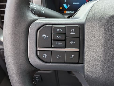 Used 2025 Ford F150 Lariat w/ Equipment Group 501A Mid image 24