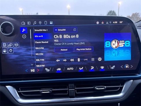 Used 2024 Chevrolet Equinox EV LT w/ LPO, Interior Storage Package image 18