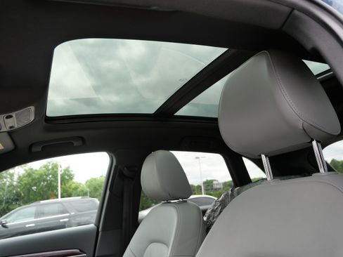 Used 2018 Audi Q3 2.0T Premium Plus AWD/4WD image 33