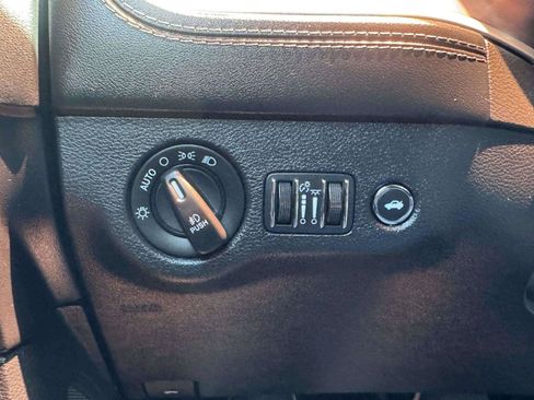 Used 2019 Dodge Charger SXT w/ Plus Group RWD image 21