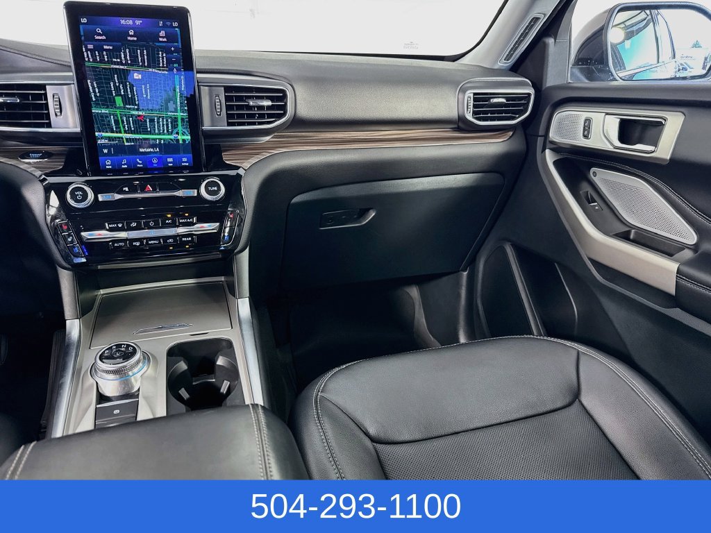 Used 2024 Ford Explorer Limited w/ Limited Technology Package RWD image 26