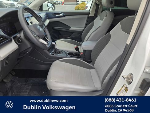 Certified 2023 Volkswagen Taos SE w/ Panoramic Sunroof Package FWD image 16