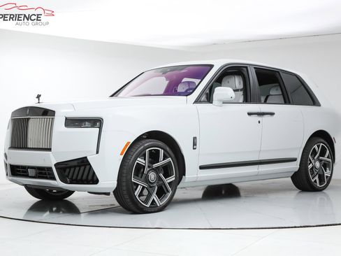 Used 2026 Rolls-Royce Cullinan Black Badge image 1