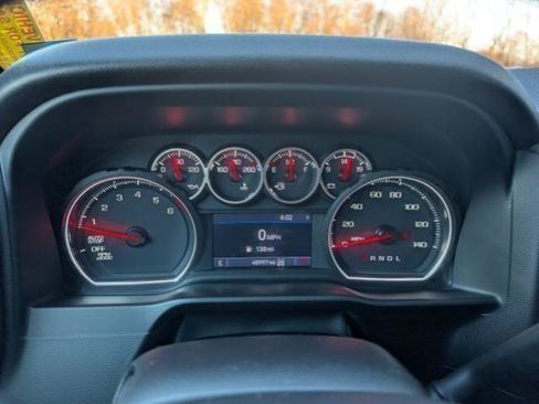 Used 2020 Chevrolet Silverado 1500 LT Trail Boss w/ Convenience Package image 14