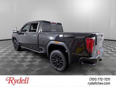 Used 2021 GMC Sierra 2500 Denali w/ Denali Ultimate Package image 3