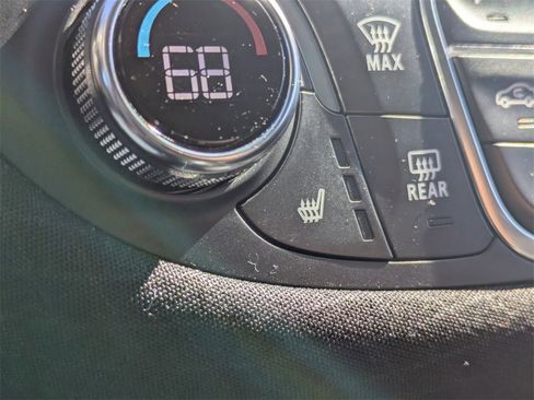 Used 2024 Chevrolet Malibu LT image 25