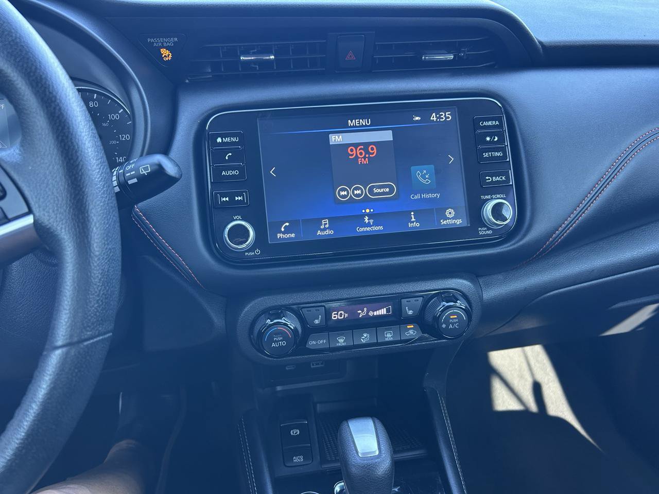 Used 2023 Nissan Kicks SR w/ SR Premium Package FWD image 4