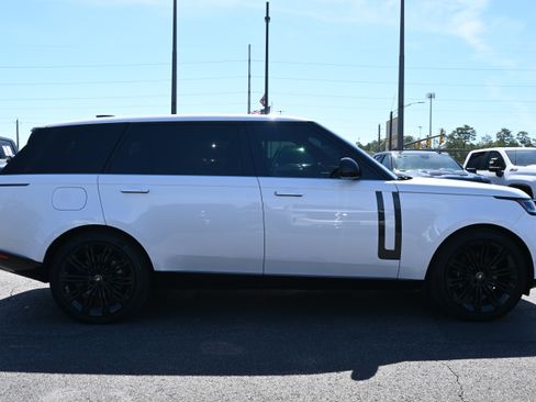 Used 2025 Land Rover Range Rover Long Wheelbase SE AWD/4WD image 11