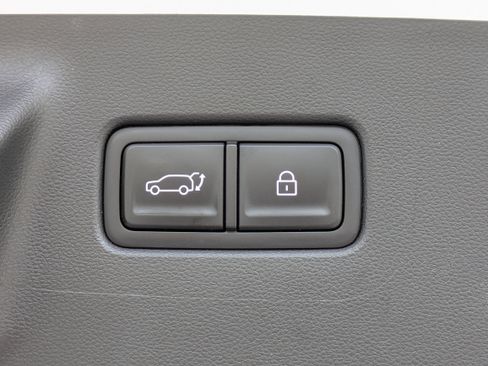 Used 2025 Hyundai Santa Fe Limited image 17