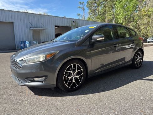 Used 2017 Ford Focus SEL image 20