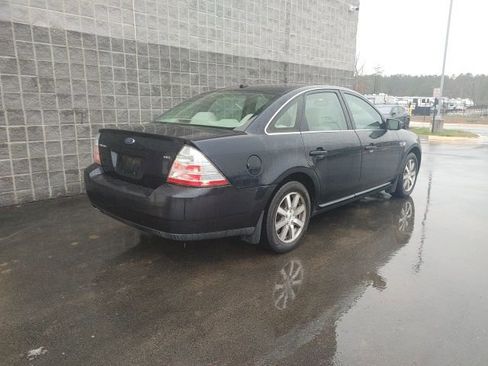 Used 2008 Ford Taurus SEL image 3