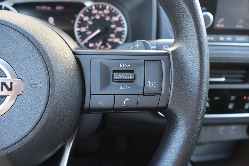 Used 2021 Nissan Rogue S AWD/4WD image 8