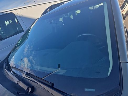 Used 2020 Subaru Outback Premium image 39