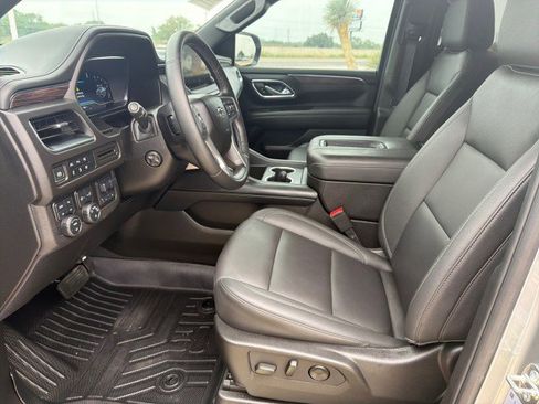 Used 2024 Chevrolet Tahoe Z71 w/ Z71 Off-Road Package AWD/4WD image 5