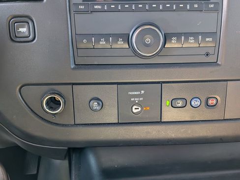 Used 2021 Chevrolet Express 2500 Extended w/ Driver Convenience Package image 21