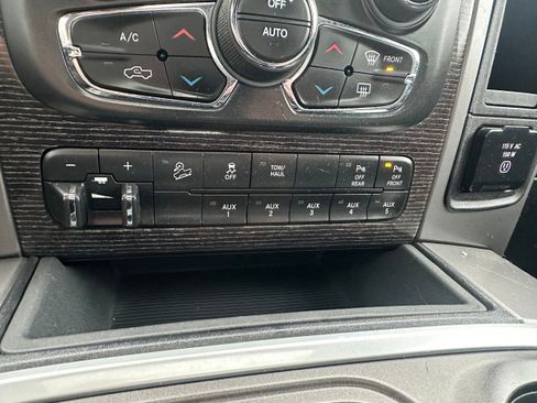 Used 2018 RAM 2500 Limited image 24