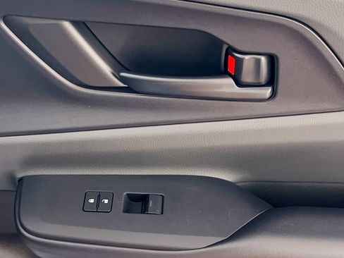 New 2026 Toyota Prius LE image 32