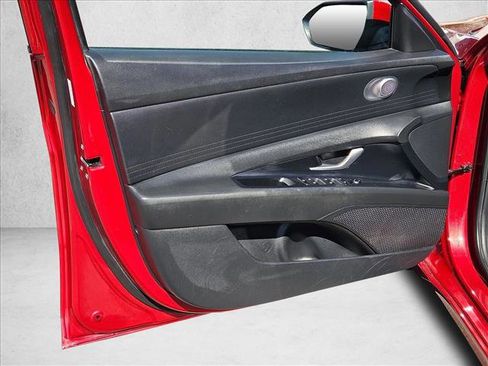 Used 2024 Hyundai Elantra SEL FWD image 10