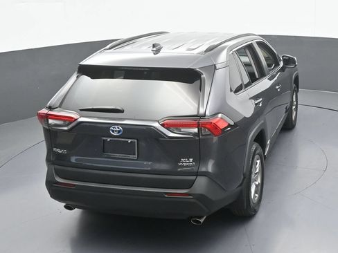 Used 2024 Toyota RAV4 XLE AWD/4WD image 44