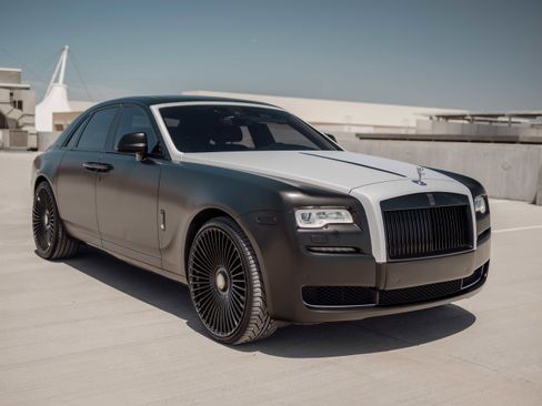 Used 2015 Rolls-Royce Ghost RWD image 3
