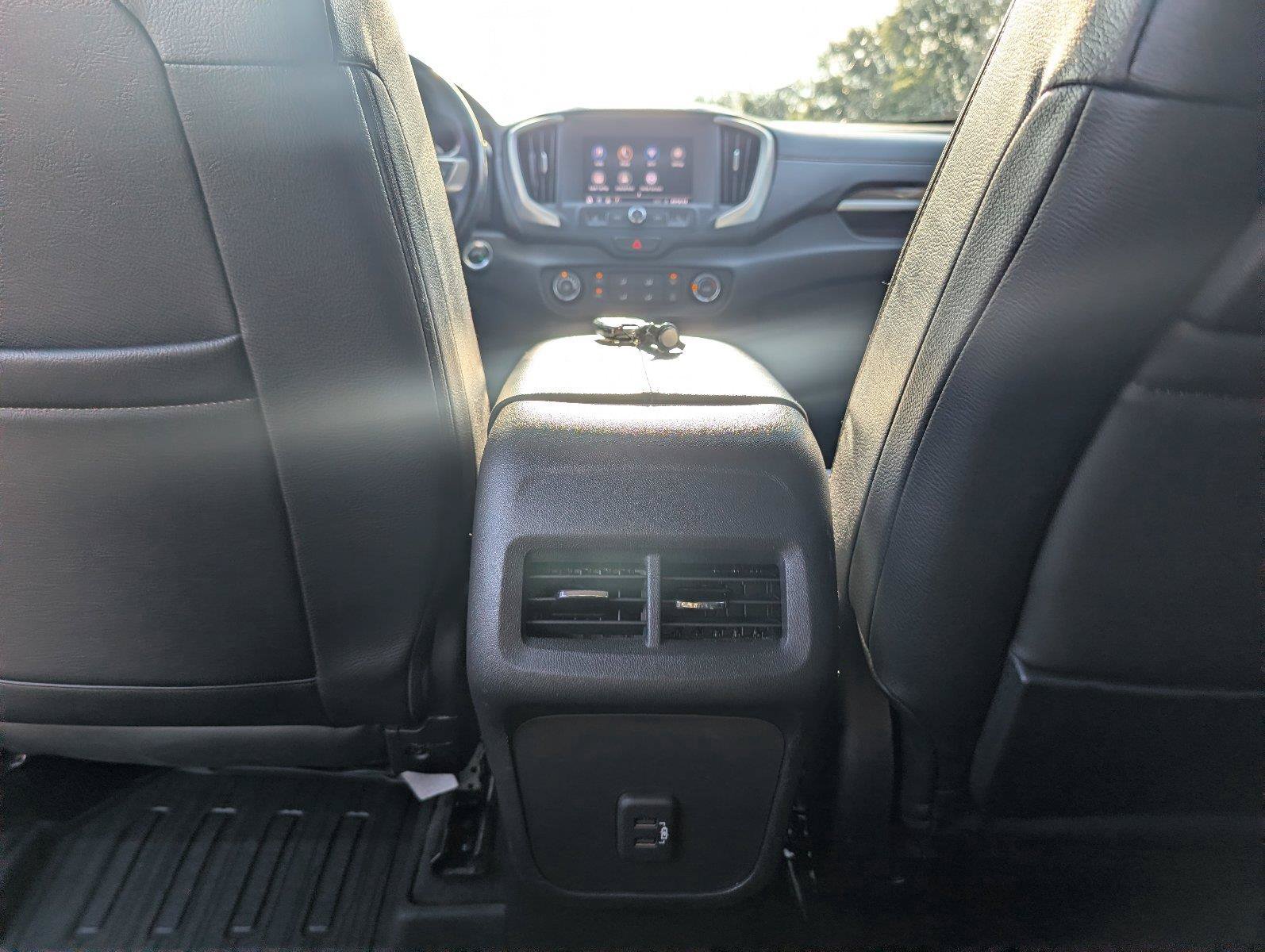 Used 2020 GMC Terrain SLE w/ Elevation Edition FWD image 33
