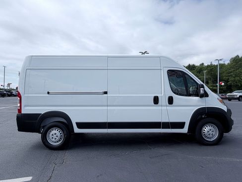 Used 2026 RAM ProMaster 2500 w/ Convenience Group FWD image 4