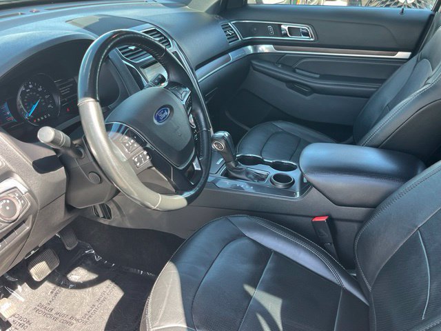 Used 2019 Ford Explorer Limited w/ Ford Safe & Smart Package FWD image 13