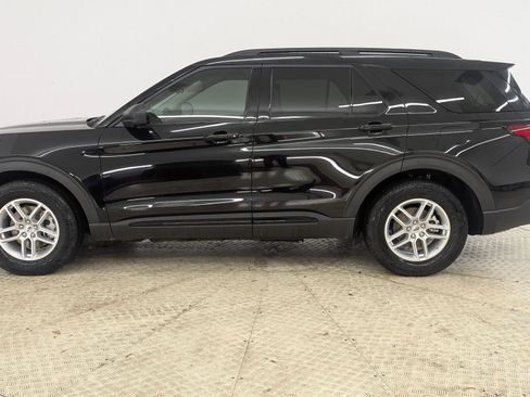 New 2026 Ford Explorer Active image 2