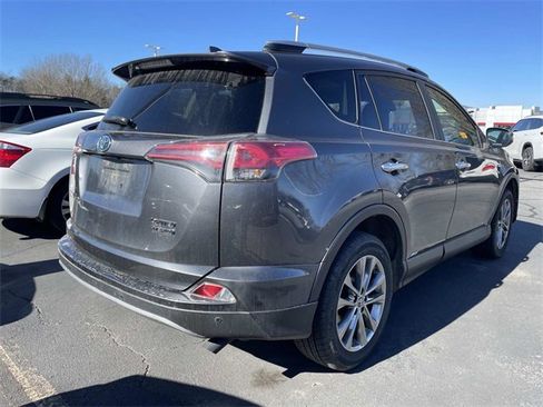 Used 2018 Toyota RAV4 Limited image 4