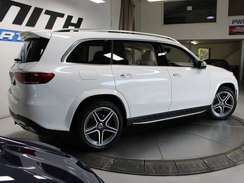 Used 2022 Mercedes-Benz GLS 580 4MATIC image 5