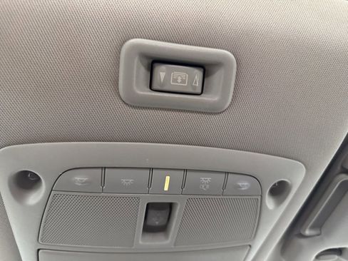 Used 2015 Nissan Pathfinder Platinum w/ Family Entertainment Package image 28