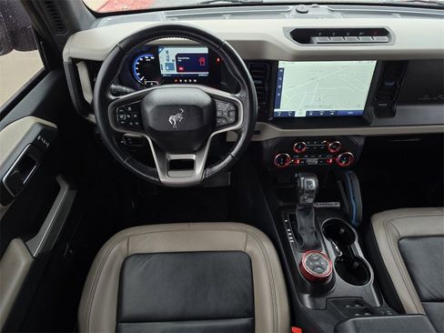 Used 2022 Ford Bronco Wildtrak image 5