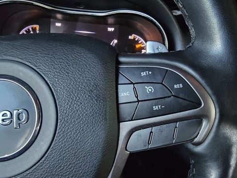 Used 2020 Jeep Grand Cherokee Limited X image 24