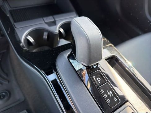 Used 2025 Toyota Prius Limited FWD image 22