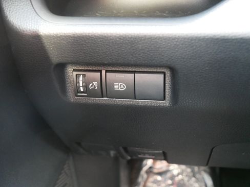 Used 2019 Toyota RAV4 LE w/ Carpet Mat Package AWD/4WD image 26